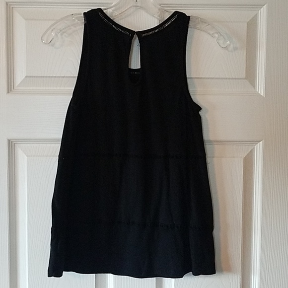 Black top - Picture 3 of 4